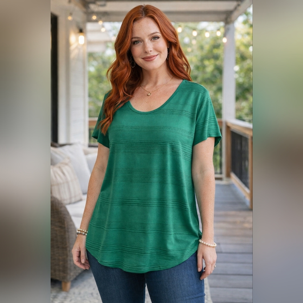 LuLaRoe Green Large Textured Stripe Scoop Neck Tunic Top Minimalist Casual NWT